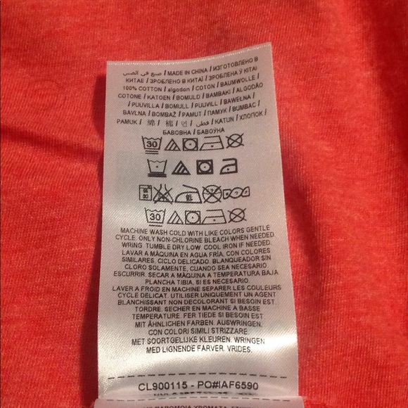 Guess red haze multi men's t-shirt Sz: M - Picture 6 of 6